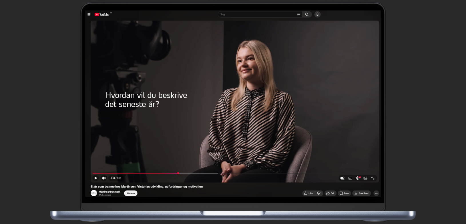 Laptop med afspilning af YouTube-video om traineeudvikling og motivation